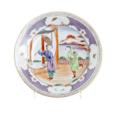 Chinese porcelain 'Mandarin' plate, Qianlong. China, Qianlong, porcelain with polychrome 