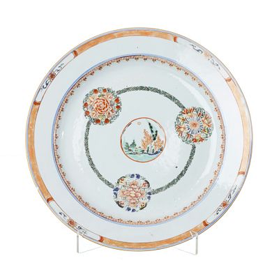 Large chinese porcelain reserved plate, Kangxi. China, Kangxi, decorated with polychrome enamels 