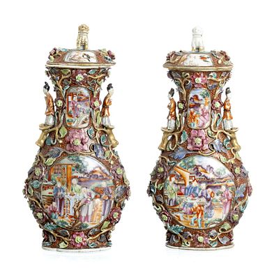 Pair of Chinese porcelain figural lidded vases, Qianlong. China, Qianlong, export porcelain 