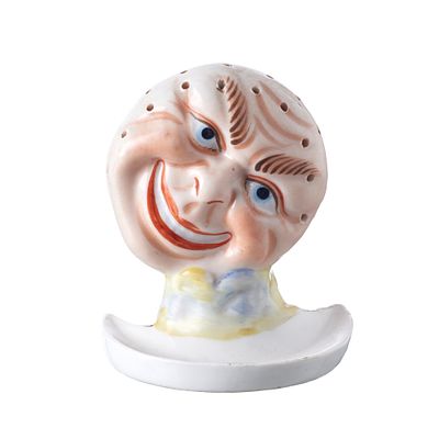 VISTA ALEGRE - Paliteiro 'sol e lua'. Portugal, séc.XX, em porcelana moldada e relevada da 