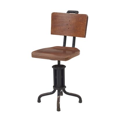 PORTUGUESE WORK, c.1930 - Industrial chair. Portugal, c.1930, swivel iron frame, wooden seat and 