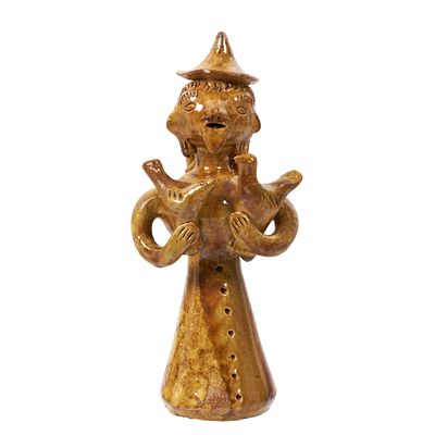 ROSA RAMALHO (1888-1984) - Lady holding birds. Glazed popular clay sculpture, signed RR. Signs 