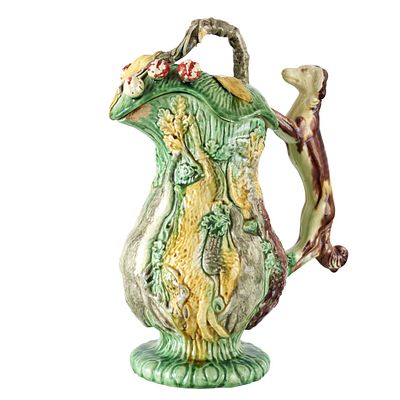 'Hunting' jug in faience from Caldas da Rainha. Faience from Caldas da Rainha, c1900, made by 