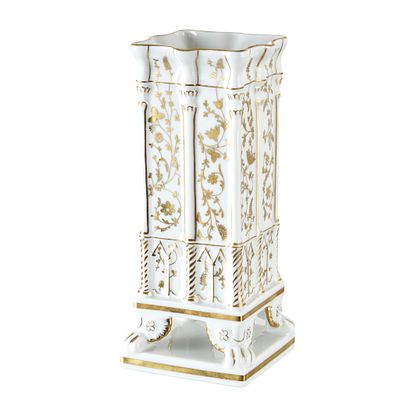 VISTA ALEGRE - 'Castelo Branco' vase, Collectors' Club 2011. Vista Alegre porcelain, with gilt 