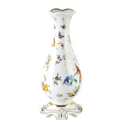 VISTA ALEGRE - Jar with cut foot, Collectors' Club 2009. Vista Alegre porcelain, gilt and 