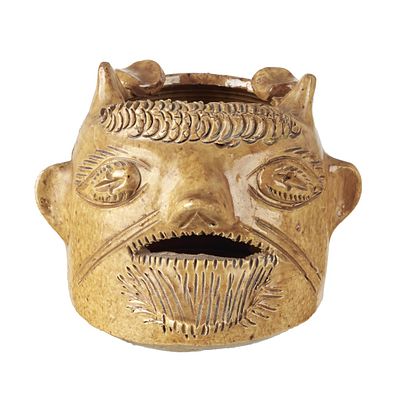 ROSA RAMALHO (1888-1984) - Devil Ashtray. Glazed clay folk sculpture, signed RR. Signs of use. 
