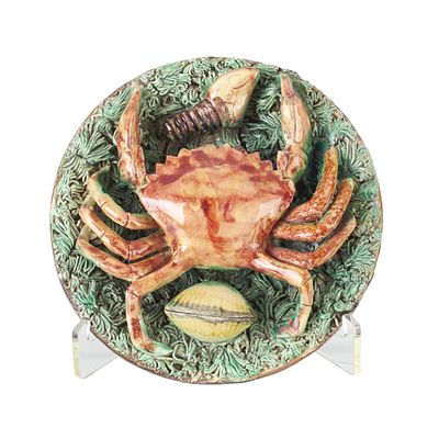 'Crab' plate in Caldas earthenware. Caldas earthenware, produced by Jos&eacute; Francisco de Sousa 
