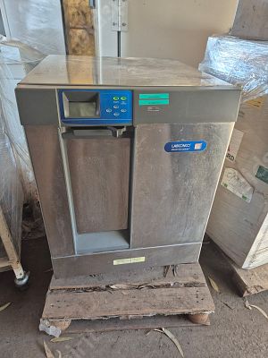 מדיח מעבדתי SteamScrubber Glassware Washer מבית labconco LABCONCO SteamScrubber.