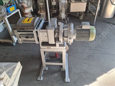 מערבל מסוג DOUBLE BLADE MIXER בנפח 13 ליטר תוצרת KUSTNER FRERES כולל דופן כפולה לחימום או קירור.