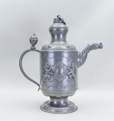 Very large pewter harvest jug with a medallion flanked by two lions 'zum erntefelt' (to the 