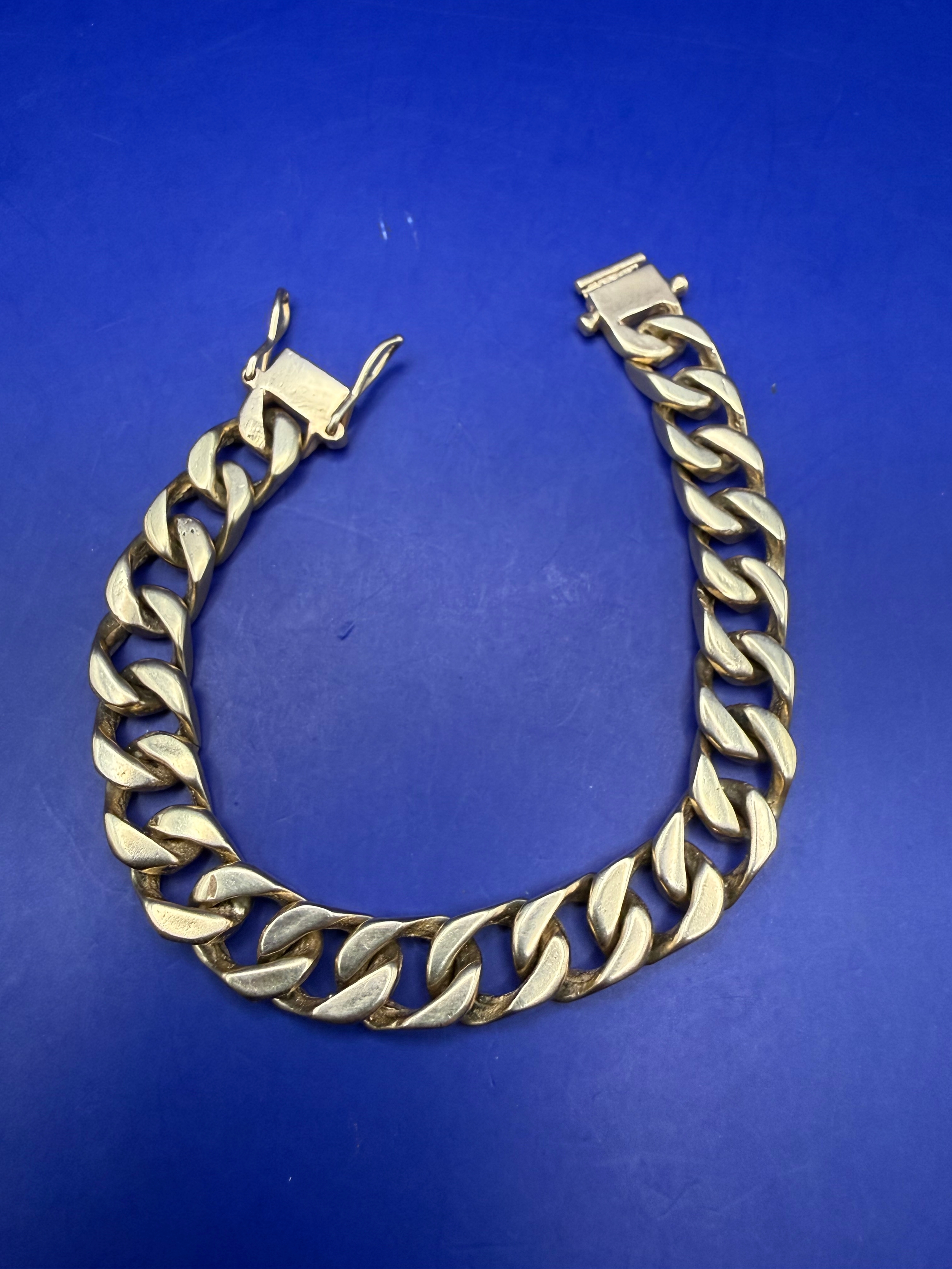 1977 9ct 375 Gold Heavy Curb Link Bracelet With Sideways Sliding Box Clasp