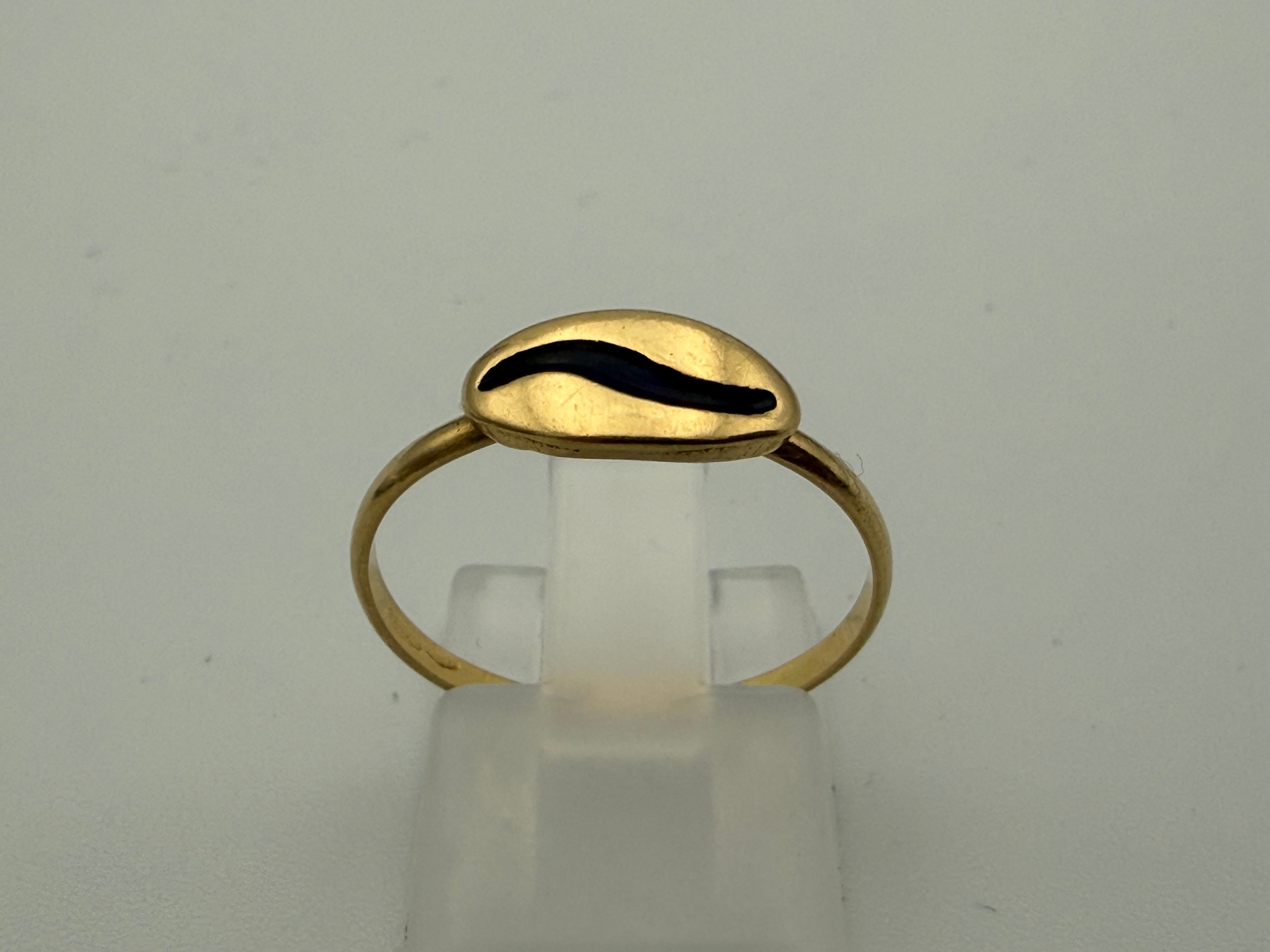 Circa Mid 20th Century 18ct Gold And Black Enamel Coffee Bean Ring Marked 750