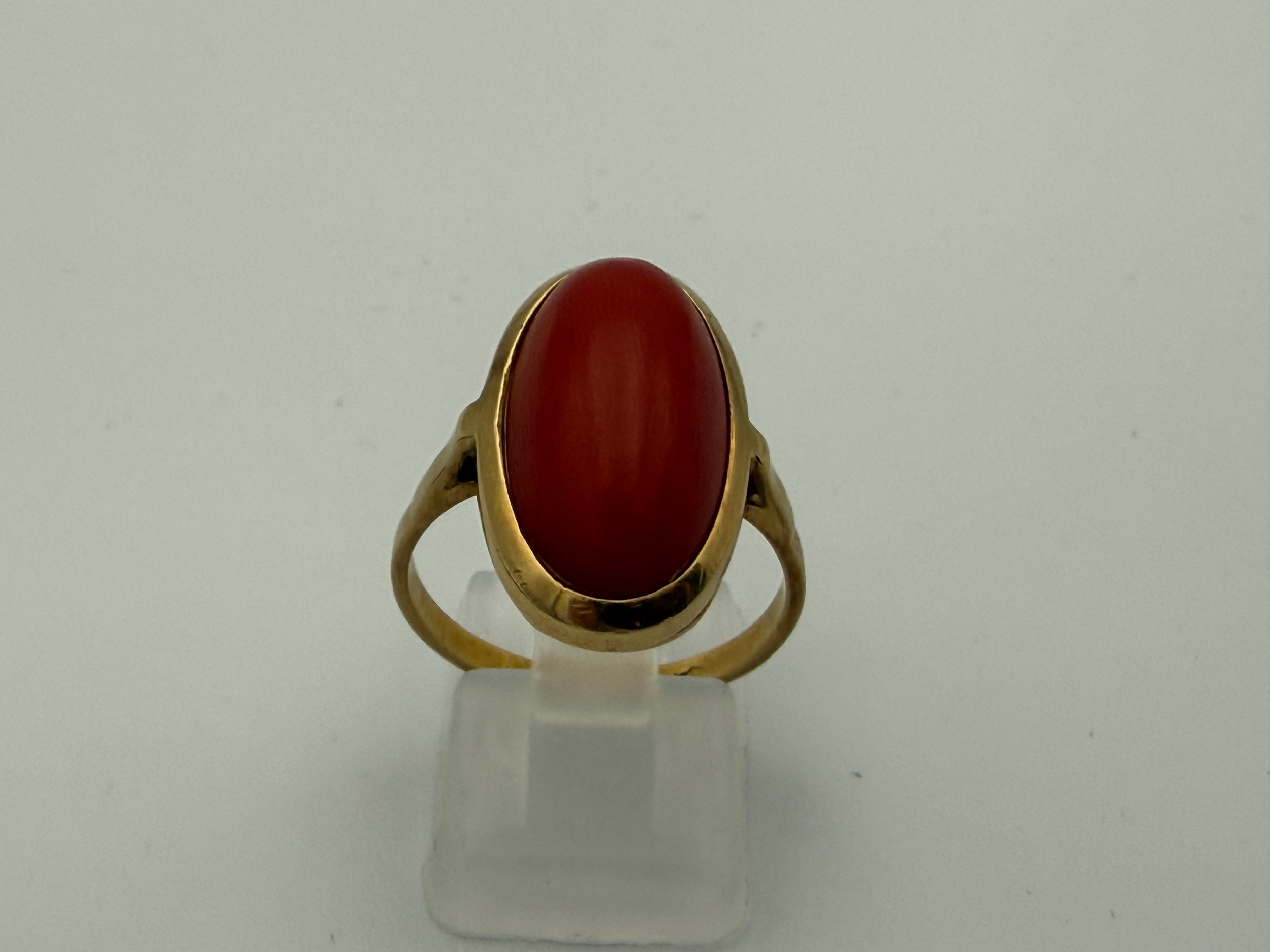 Circa Mid 20th Century French 18ct Gold 750 Red Coral Cabochon Cocktail Ring