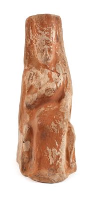 Antikenrezeption einer dädalischen Sitzstatuette19./20. Jh., unsigniert, Terrakotta in roter