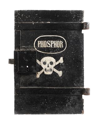 Eisentür frühes 20. Jh., Schmiedeeisen geschwärzt und hell gefasst, bezeichnet Phosphor und mit 