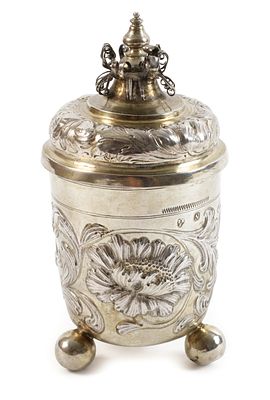 Barocker Nürnberger Kugelfußbecher um 1660, Silber gestempelt mit Beschaupunze Nürnberg 