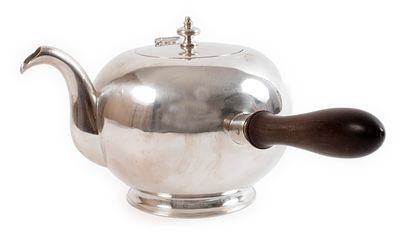 Silber Teekannedatiert 1776, Silber gestempelt mit Beschaupunze München mit Datierung (17)76, 