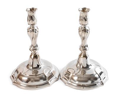 Silber Paar barocke Dresdner LeuchterMitte 18. Jh., Silber gestempelt mit Beschauzeichen 