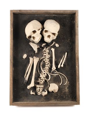 Museumsreplik "Liebende von Valdaro". Museumsreplik "Liebende von Valdaro" 20. Jh., Stukko 