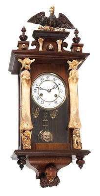 Regulator Memento Mori. Regulator Memento Mori 19./20. Jh., auf Zifferblatt und Werk gemarkt 
