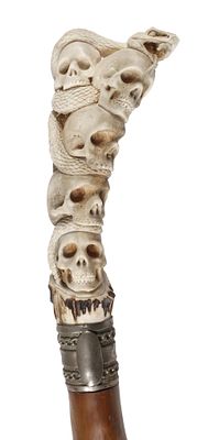 Spazierstock Memento Mori. Spazierstock Memento Mori 20. Jh., Griffst&uuml;ck aus Hirschhorn 