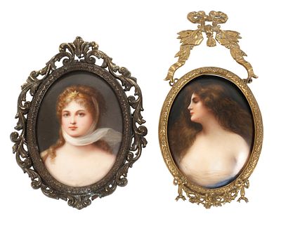Zwei kleine gerahmte Bildplatten Damenportraits. Zwei kleine gerahmte Bildplatten 