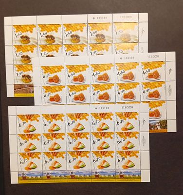 בולי ישראל 
2009 סט גיליונות מועדים לשמחה 
ערך נקוב 180.0 שח 
MNH 
ראה 