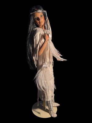 Bambola da Collezione Costume Nativo. Bambola femminile, abito ispirato ai nativi americani