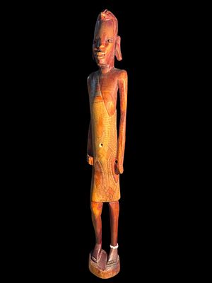 Statua Africana in Legno. Figura umana stilizzata, incisioni geometriche, area Bamana (Mali), XX sec.