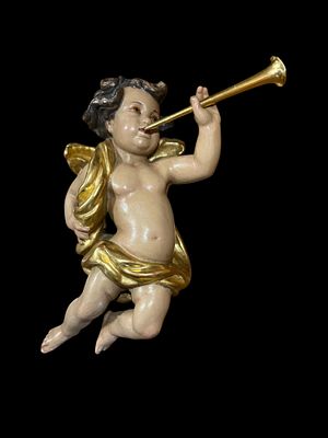 Angelo in legno 35 cm. Musicista con mantello dorato e tromba, alta fattura tipica