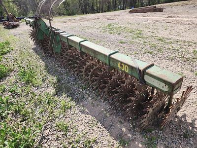 John Deere 400 Roatary Hoe 15' S/N 016764. This John Deere 400 rotary hoe is a good older 