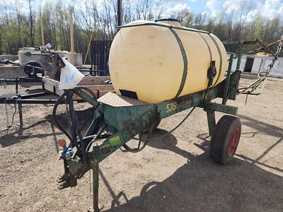 John Deere EO535 Sprayer S/N 000949. This John Deere EO535 sprayer is a useful older farm 