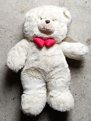 SHILLA PLUSH WHITE TEDDY -90'S -APPROX.60 CM