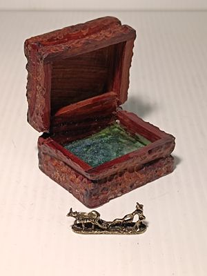 VINTAGE COOPER MINIATURE FARMER PLOWING FIELD FIGURINE AND UNUSUAL TRINKET BOX