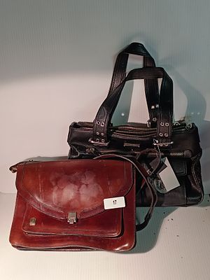 PAIR OF VINTAGE LADIES HANDBAG -ONE BROWN LEATHER, AS SEEN