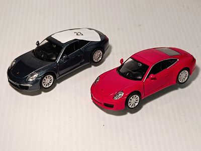 VINTAGE DIE CAST FERRARI VEHICLE AND LLEDO RETRO CAR MODEL