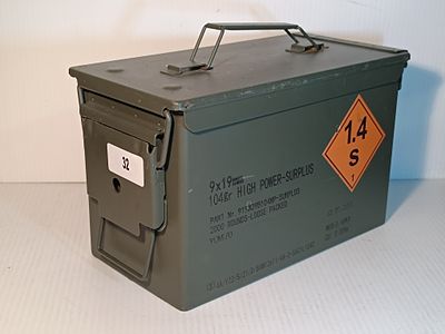 VINTAGE ARMY AMMO BOX