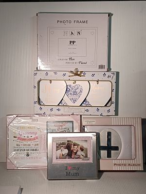 QTY OF BRAND NEW PHOTO FRAMES AND PHOTO ALBUM