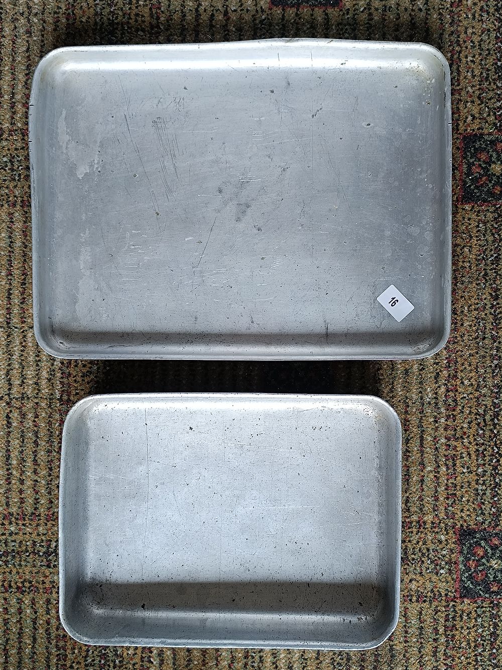 A Pair of Vintage Wear-Ever Aluminum Roasting Pans
