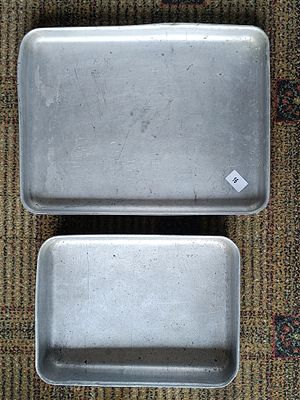 A Pair of Vintage Wear-Ever Aluminum Roasting Pans
