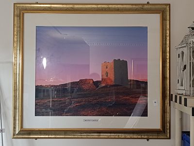 A Framed Print of Moyry Castle -90*106 cm