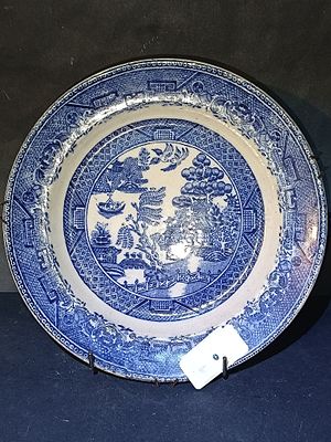 A Churchill Blue Willow Dinner Plate, Made in England