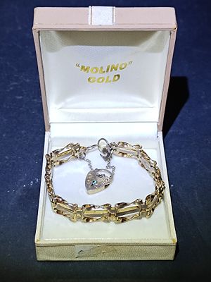 Vintage Two-Tone Ladies Bracelet with Heart Padlock Charm, 12 g.