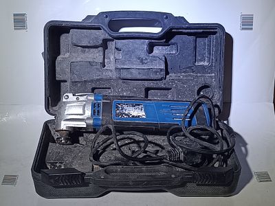 A Draper Storm Force Corded Oscillating Multi-Tool in Carrying Case