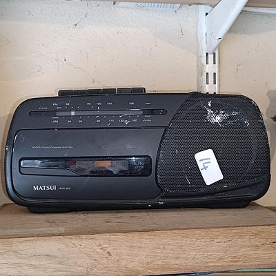 Matsui RTR 203 Portable AM/FM Radio Cassette Recorder