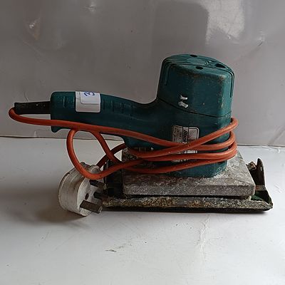 Black & Decker DN44 F13 Electric Orbital Sander