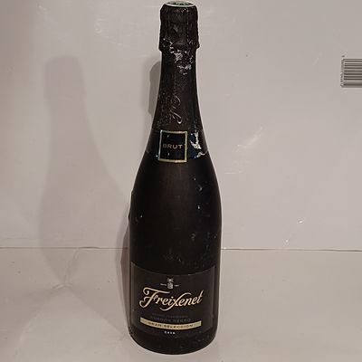 Freixenet Cordon Negro Brut Cava, 750ml