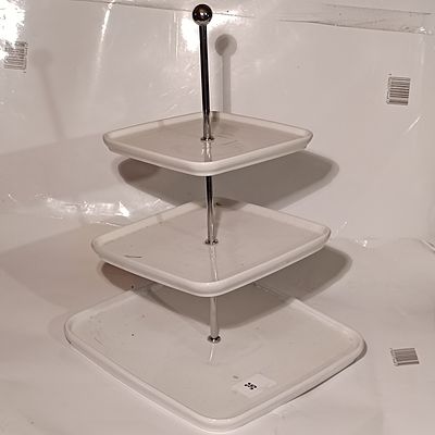 ERNESTO Three-Tiered Porcelain Etagere