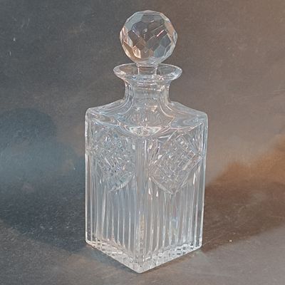 Square Cut Crystal Spirit Decanter with Faceted Stopper -25 cm high
