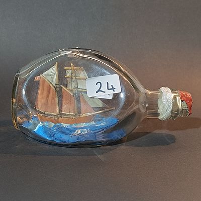 Contemporary Ship-in-a-Bottle Depicting the Topsail Schooner Solway Lass, dated 2012